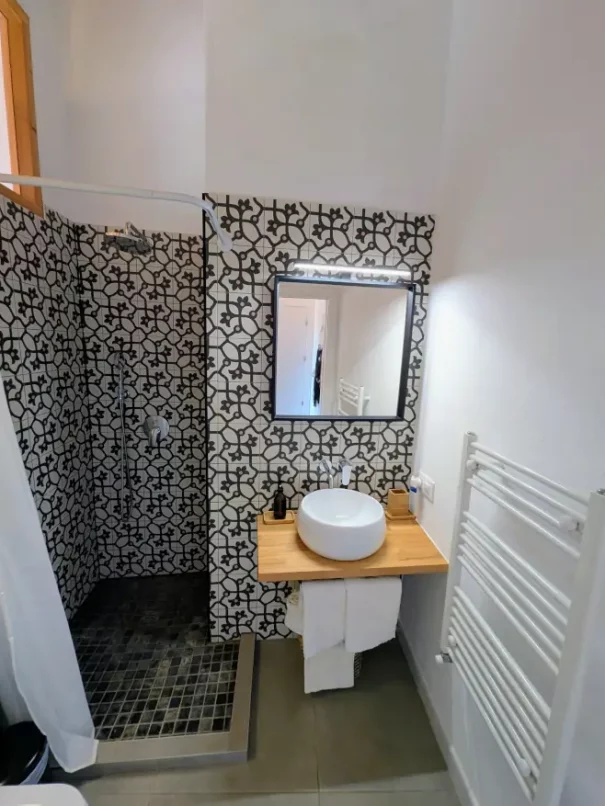pink bathroom 2